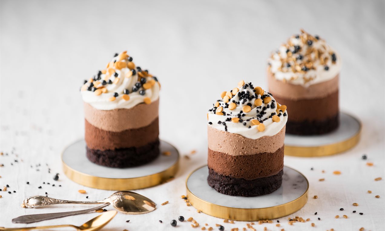 Chokladdessert i fyra lager